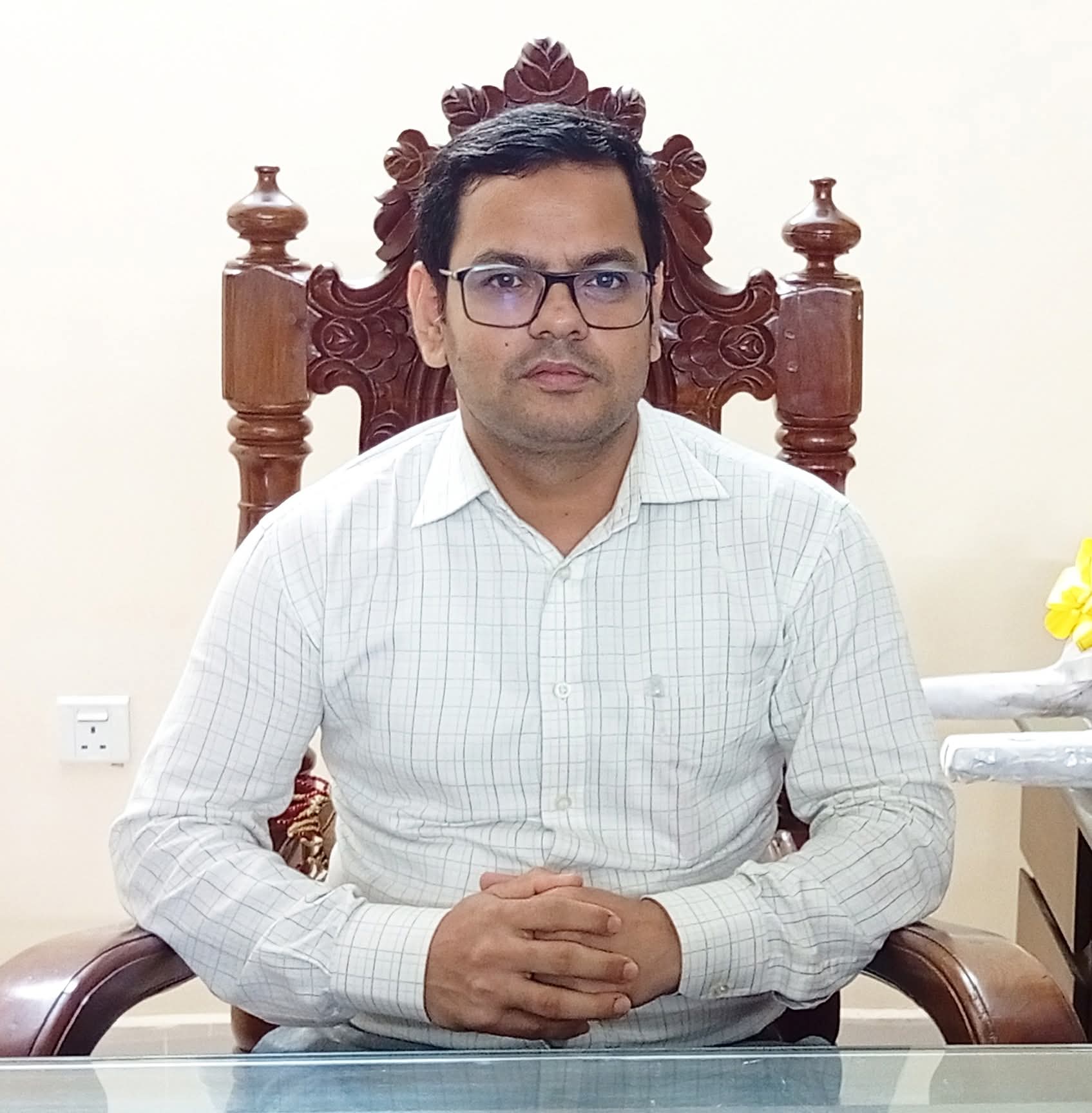 পাঁচবিবিতে উপজেলা নির্বাহী অফিসার সেলিম আহমেদের দক্ষতায় সুষ্ঠ নির্বাচন সম্পন্ন। নির্বাচনত্তোর সহিংসতা রোধ ।।