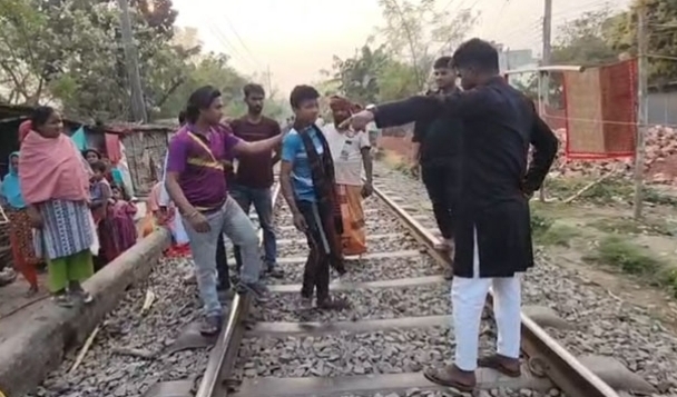 রাজশাহী নগরে মাদক ঠেকাতে সামাজিক প্রতিরোধ