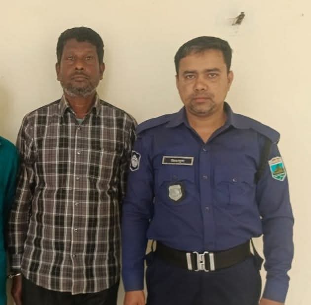 বদলগাছীতে ১২ বছরের নাতনিকে ধর্ষণের অভিযোগে দাদা মহসিন হোসেন গ্রেপ্তার, দুই মাসের অন্তঃসত্তা