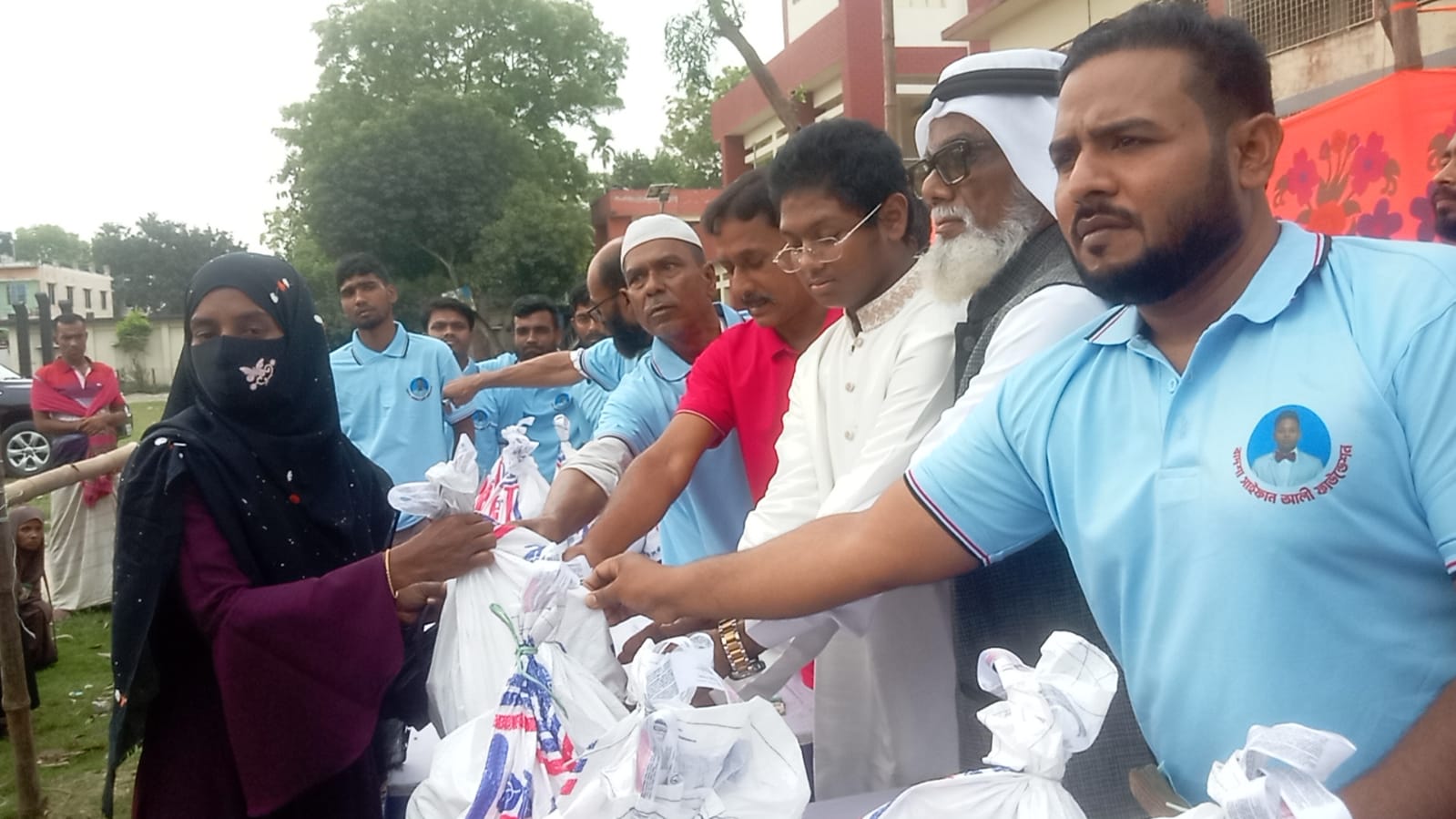 বেলাবোয় ১২ শত পরিবারে ঈদ উপহার বিতরণ