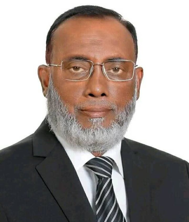 ৮৯ যশোর ৫ মনিরামপুর থানা বিএনপির বহিষ্কৃত সভাপতি এম ইকবাল হোসেনের বহিস্কার আদেশ প্রত্যাহার চায় থানা বিএনপির নেতা/কর্মী এবং সমর্থকদের বড় অংশ। ত্রয়োদশ জাতীয় সংসদ নির্বাচনে দলীয় প্রার্থীর বিপক্ষে অবস্থান নিয়ে সতন্ত্র প্রার্থী হওয়ায় তিনি দল থেকে বহিষ্কার হন।