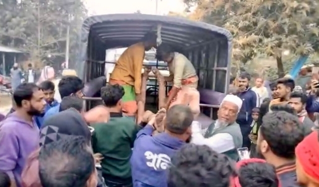 রাজশাহীতে ৮ ডাকাতকে ধরে গণপিটুনি, একজন নিহত