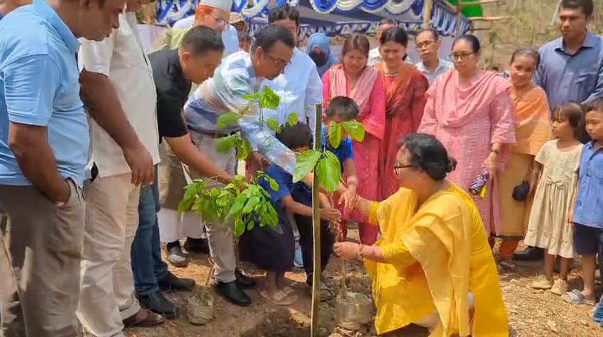 রাঙ্গামাটি-চট্টগ্রাম মহাসড়কে ৪১ হাজার বৃক্ষ রোপণ কার্যক্রম শুরু