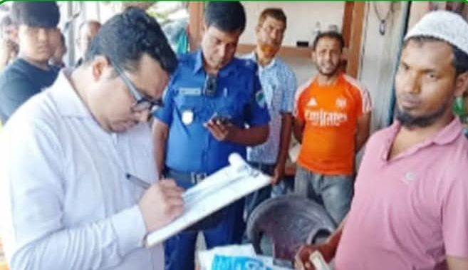 জ্বালানি তেল সংকট, মজুদদারদের বিরুদ্ধে মনিরামপুর প্রশাসন নড়েচড়ে বসেছে।