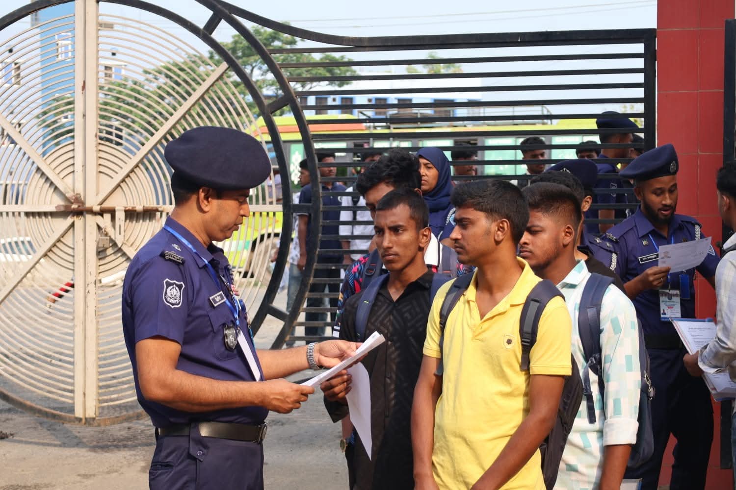 বাংলাদেশ পুলিশে ট্রেইনি রিক্রুট কনস্টেবল (টিআরসি) পদে নিয়োগ, ফেব্রুয়ারি- ২০২৬ এর দ্বিতীয় দিনের কার্যক্রম সম্পন্ন।