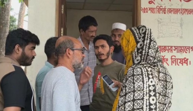 যশোর শহরের বেজপাড়া এলাকায় শাশুড়িকে হত্যার পর মরদেহ বস্তাবন্দি করেছেন পুত্রবধূ