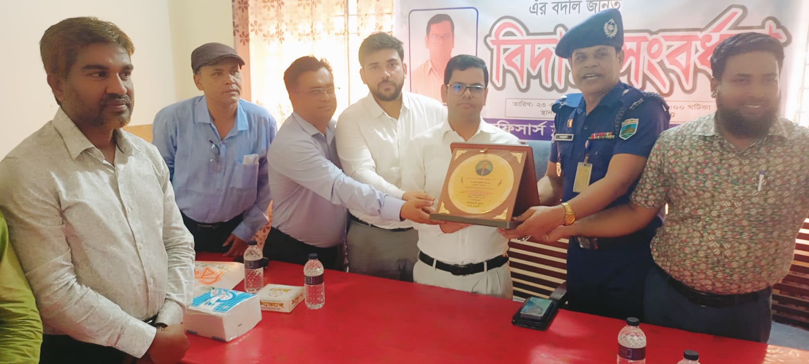 পাঁচবিবিতে উপজেলা নির্বাহী অফিসারের বিদায় সংবর্ধনা